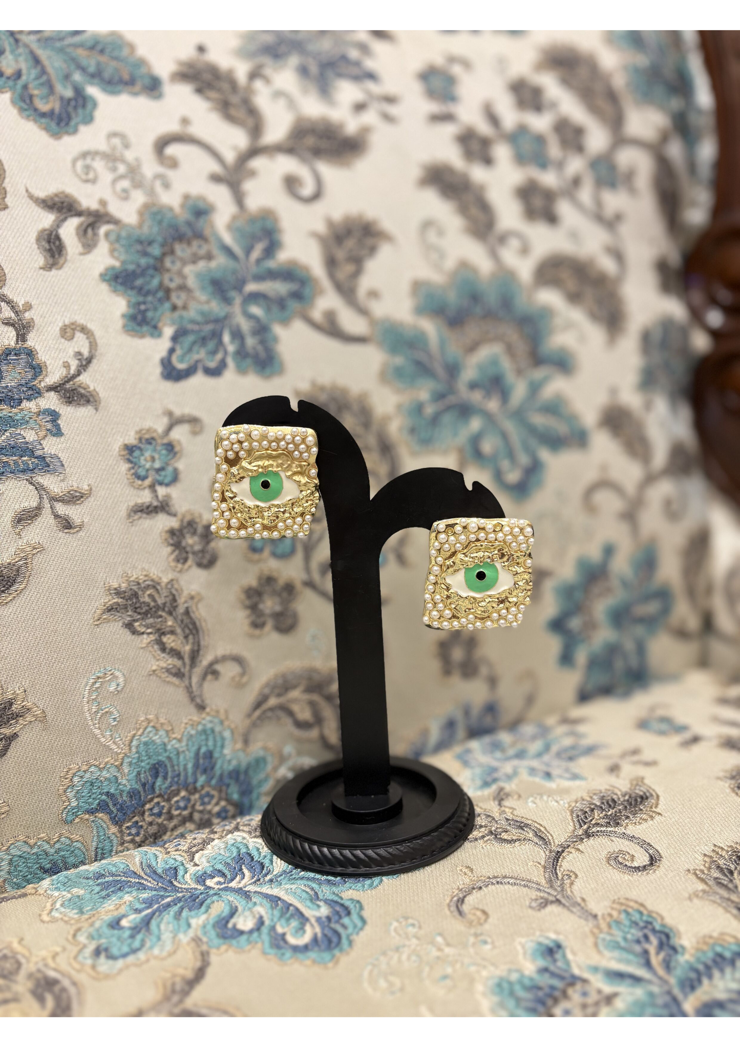 The Pearl Gaze Studs