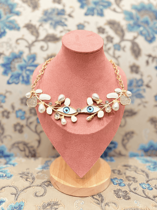Mystic Gaze Pearl Necklace